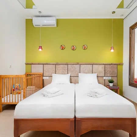 Crete In Koutouloufari - 6 Guests - Pool