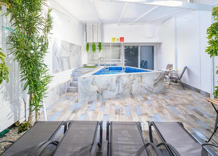 Crete In Koutouloufari - 6 Guests - Pool *